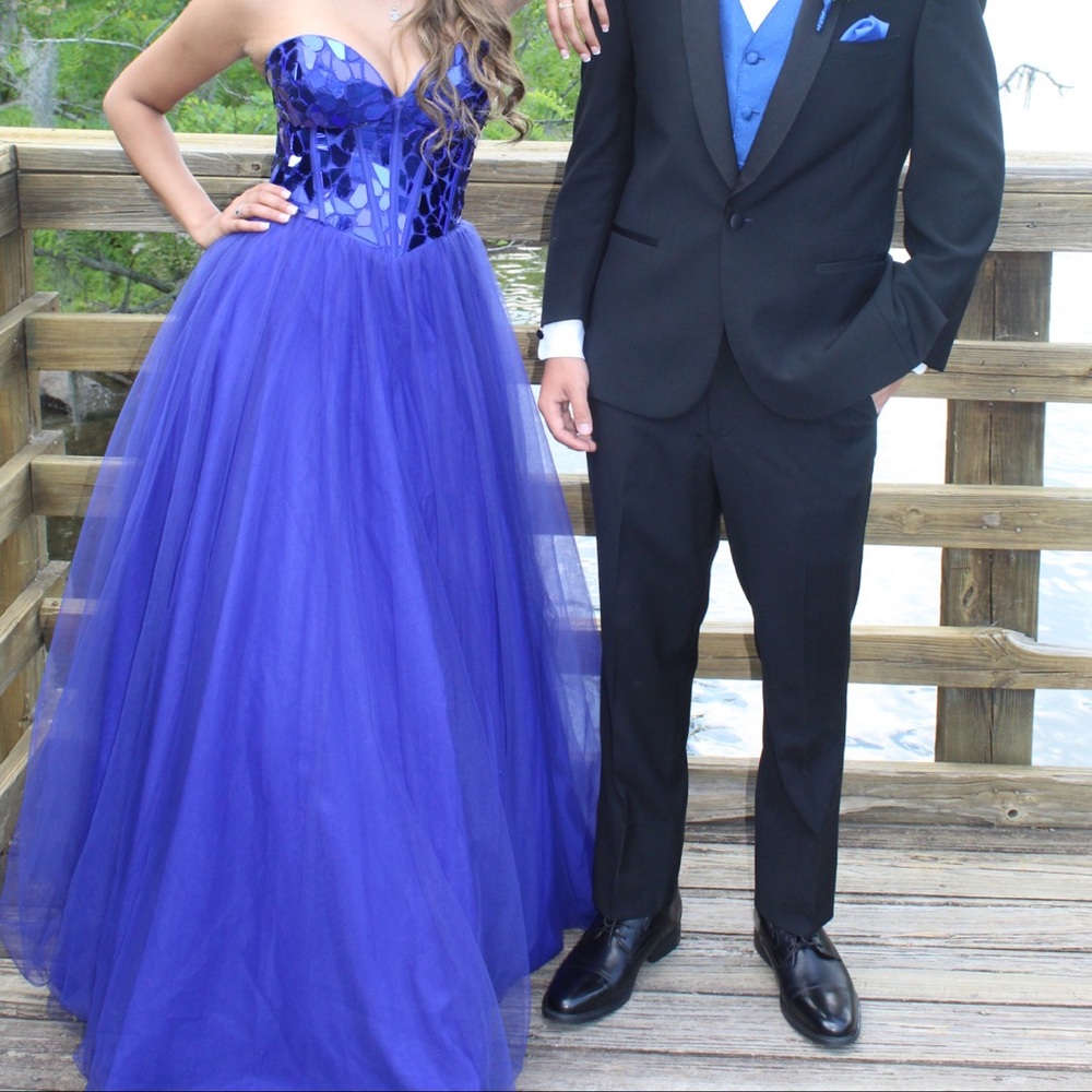 David’s Bridal prom ball gown